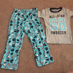 Boys size 6 Carters Pajama set